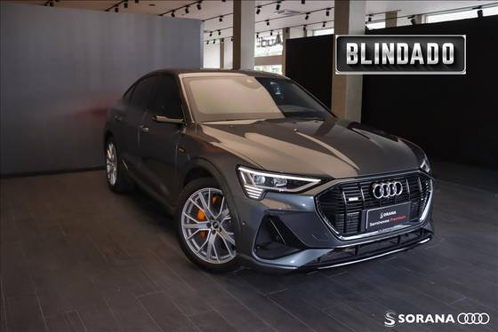 AUDI E-TRON ELÉTRICO SPORTBACK PERFORMANCE BLACK QUATTRO